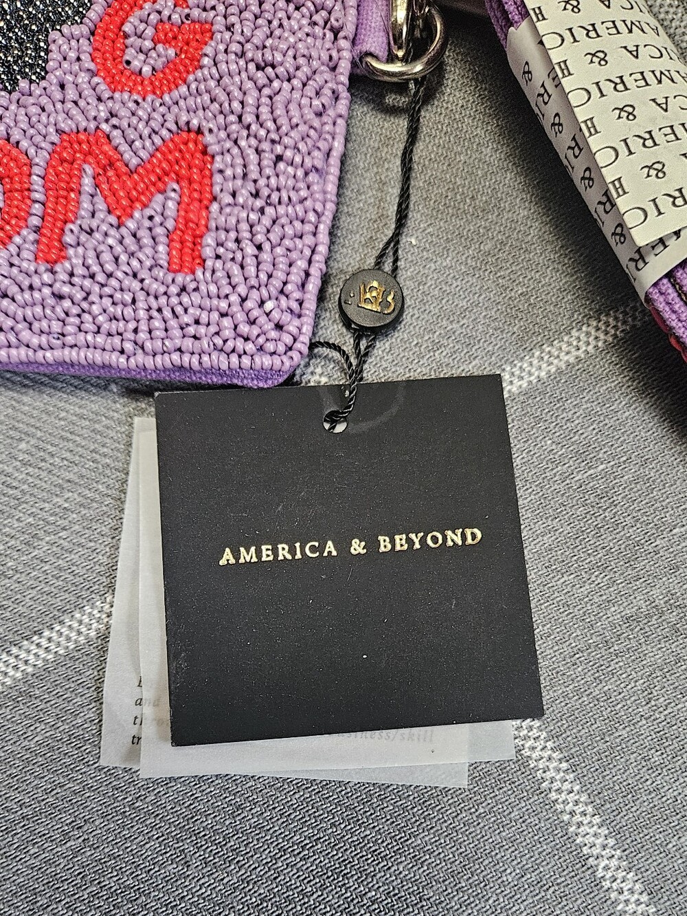 America & Beyond Lilac Beaded 'DOG MOM' Wristlet - Picture 6 of 8